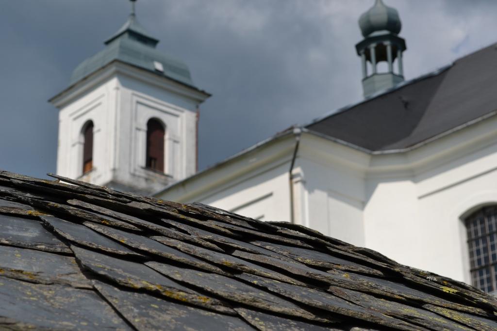 Pension Stara Skola Vysoke Zibridovice Buitenkant foto