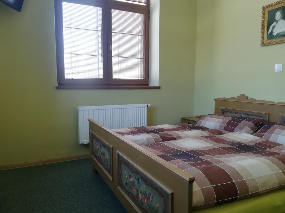 Pension Stara Skola Vysoke Zibridovice Buitenkant foto