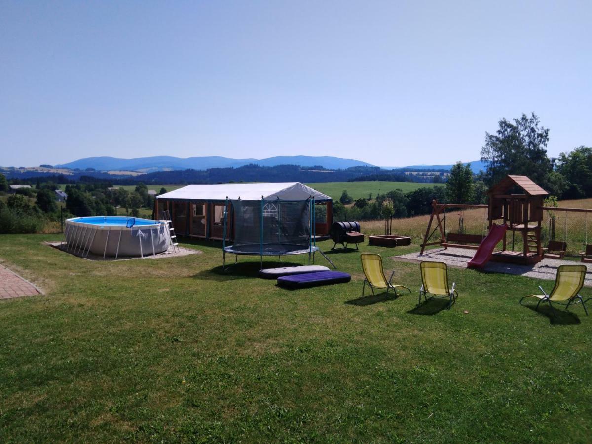 Pension Stara Skola Vysoke Zibridovice Buitenkant foto