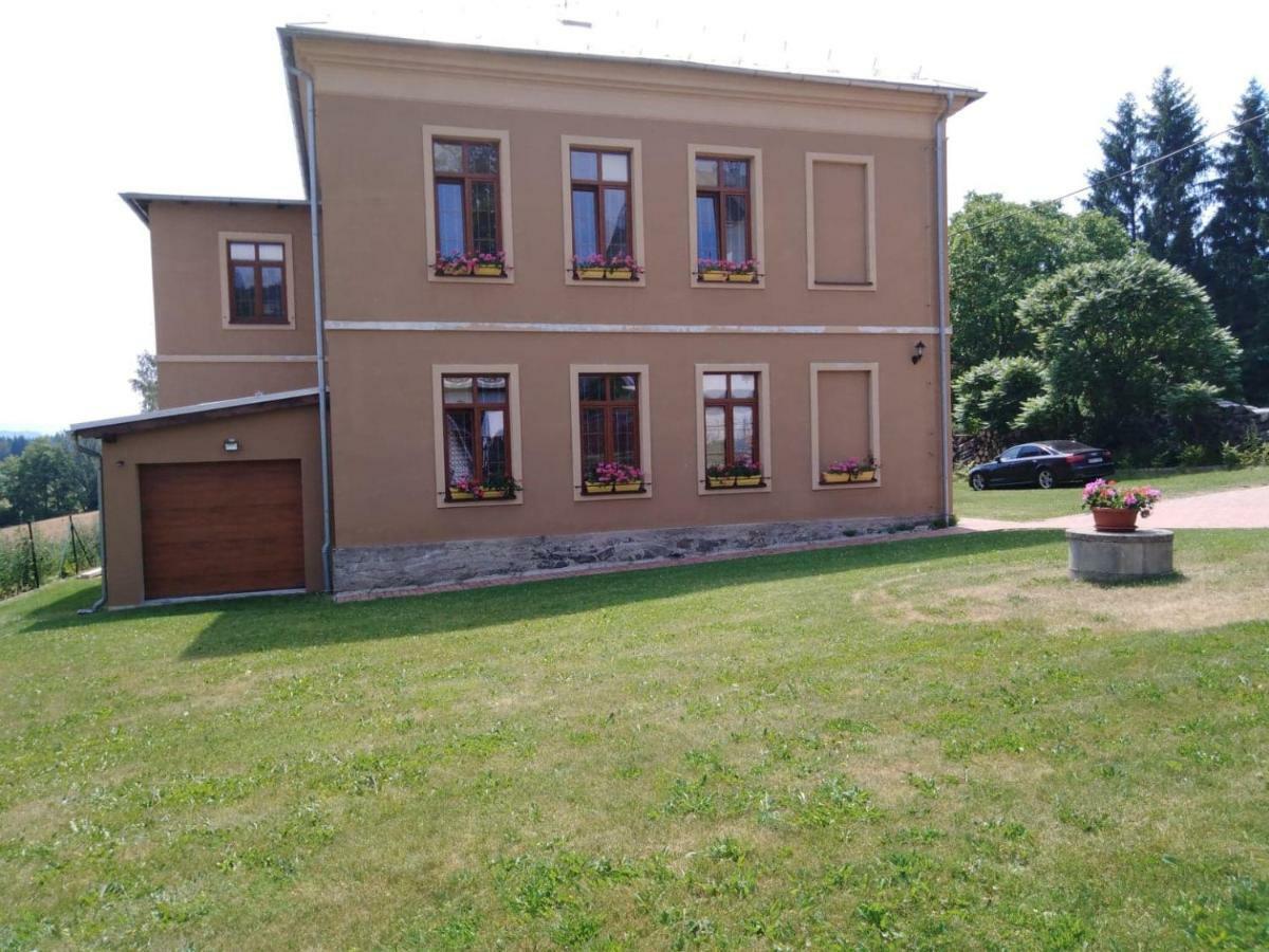 Pension Stara Skola Vysoke Zibridovice Buitenkant foto