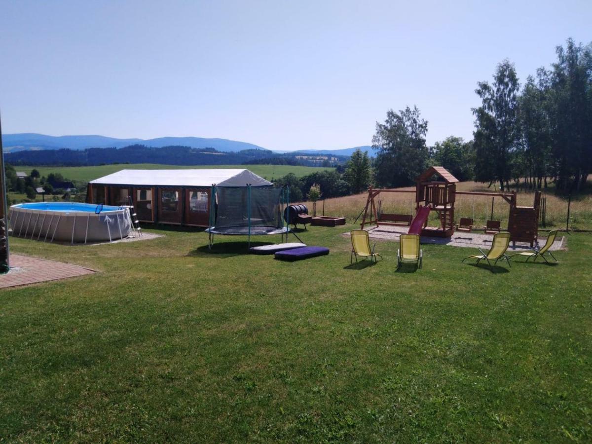 Pension Stara Skola Vysoke Zibridovice Buitenkant foto